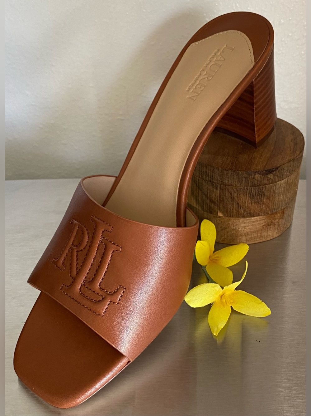 NEW RALPH LAUREN WOMENS LEATHER BLOCK HEEL MULES